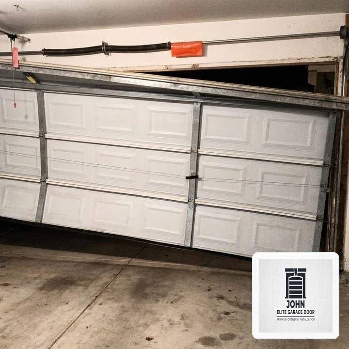 John Elite Garage Door Dispatch in Irving (Las Colinas Area): Heavy-Duty EPDM Perimeter & Bottom Seal Weatherproofing - Irving, TX